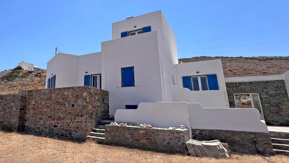 Property building, Day, Landmark view