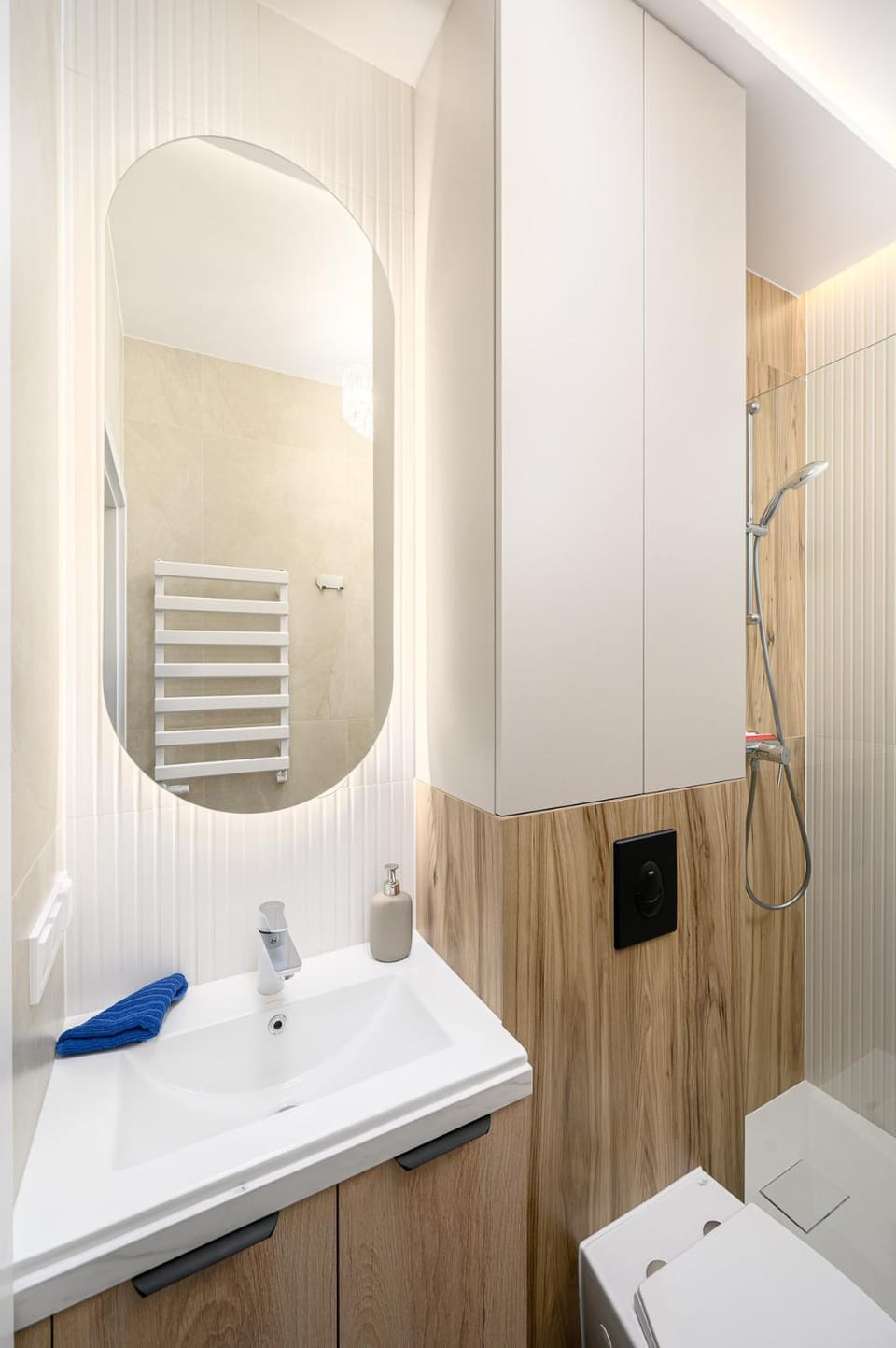 Quiet Apartment on the Main Square, 2 Bathrooms Apartment in Wroclaw