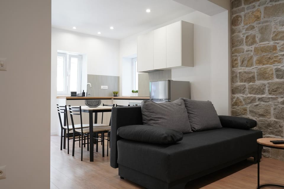 Kitchen or kitchenette, Living room, Dining area