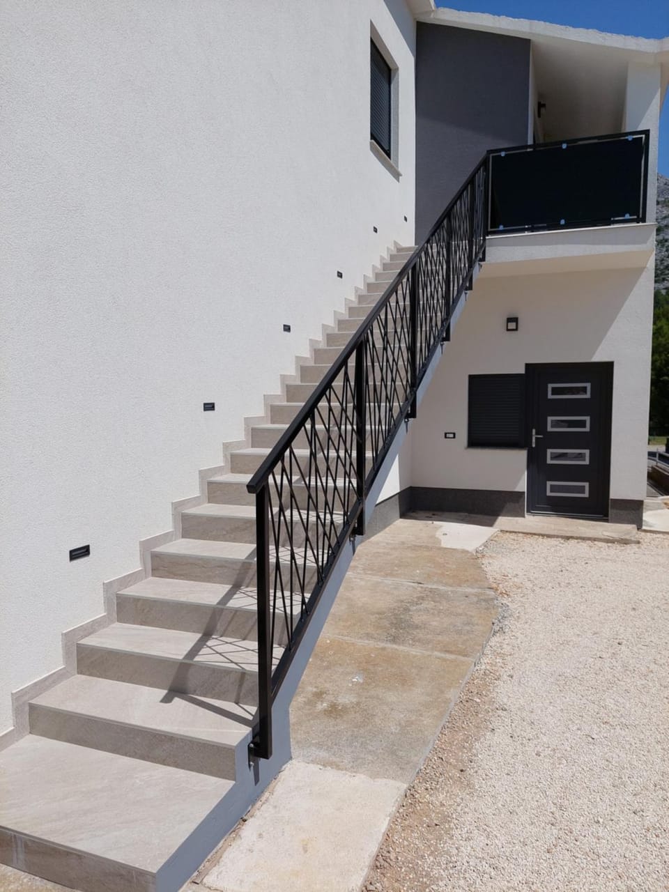 Facade/entrance