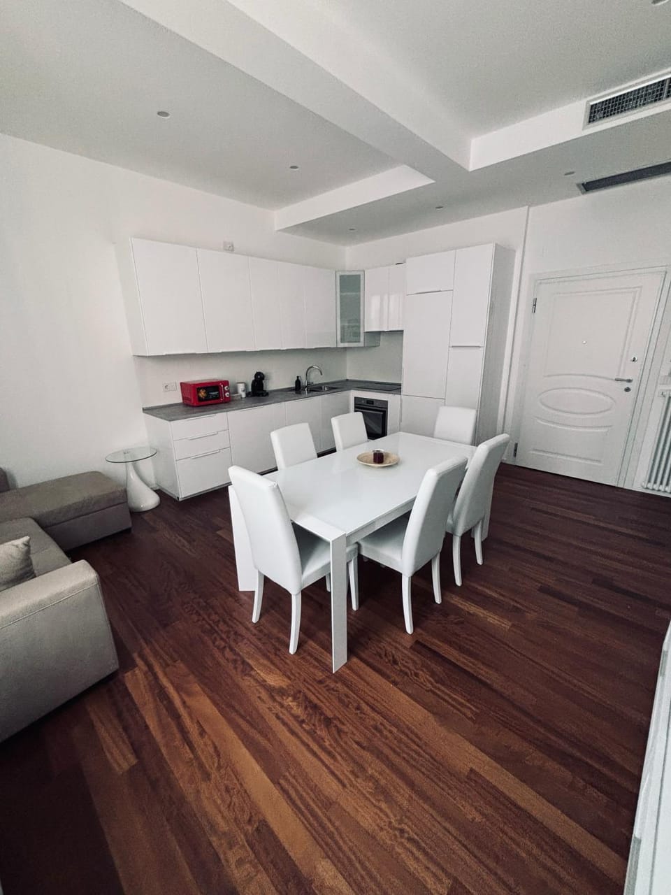 Kitchen or kitchenette, Living room, Dining area, stove