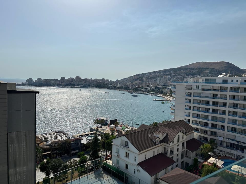 City view, Sea view