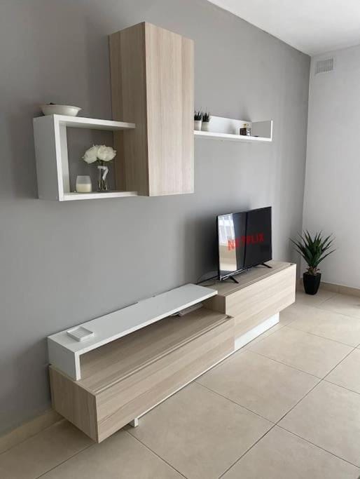 Unique 2 bedroom apt in St Julians Apartment in Saint Julians