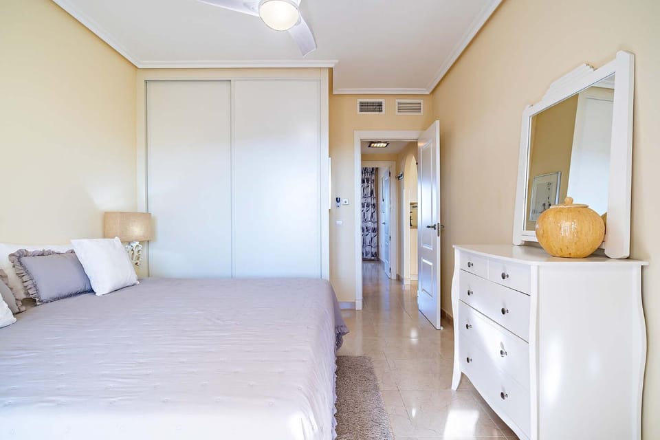 Bed, Photo of the whole room, Bedroom, wardrobe, air conditioner