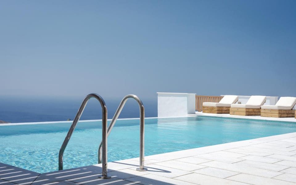 Day, Pool view, Swimming pool, sunbed