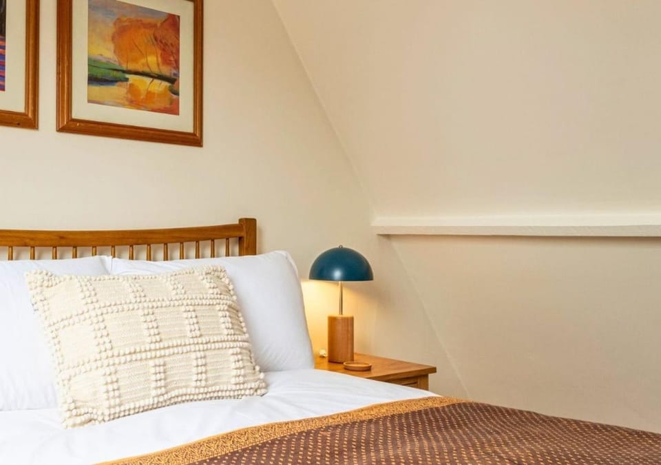 Cosy 2BD Cottage in Oxfordshire - Near Daylesford! House in West Oxfordshire District