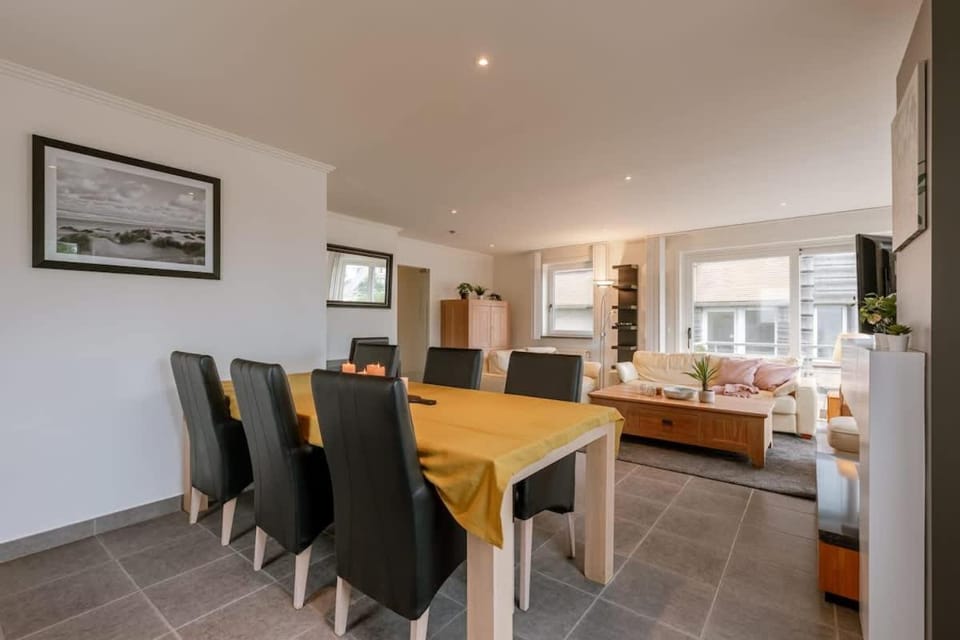 Casiola - Family apartment with parking in De Panne Apartment in De Panne