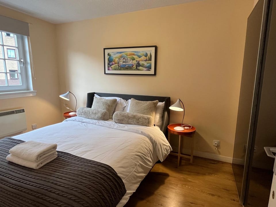 One room with parking space Apartment in Edinburgh