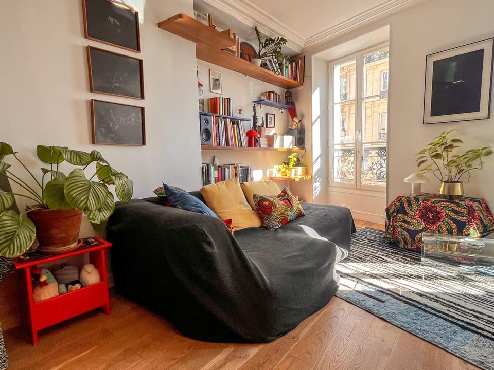 Bright Haven & Premium Comfort in Montmartre Apartment in Paris