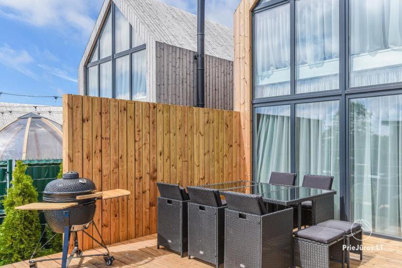 Namas su PRIVAČIU BASEINU ir JACUZZI! Villa in Palanga