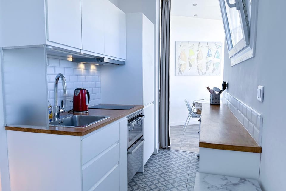 Coffee/tea facilities, Meals, oven, stove, kitchen