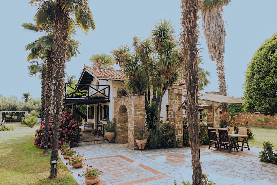 Property building, Patio, Garden view, Inner courtyard view