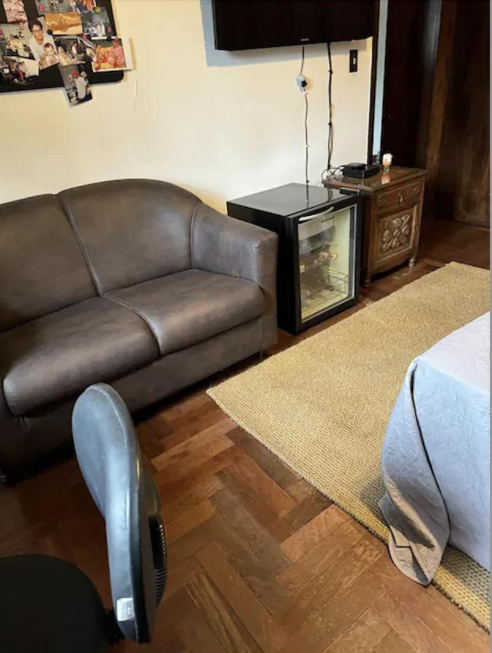 TV and multimedia, Seating area