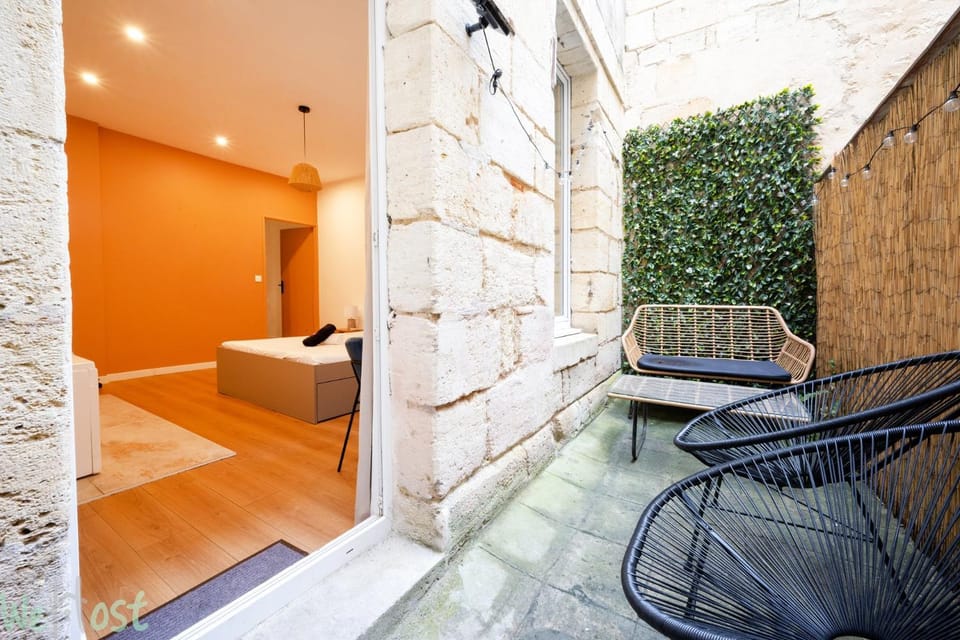 Charmant cocon avec jacuzzi - Bordeaux Centre Apartment in Bordeaux