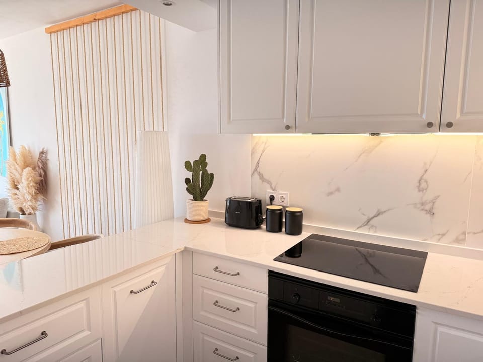Kitchen or kitchenette, kitchen