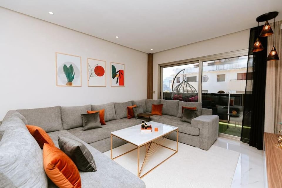Confort Royal et luxueux à côté de marina Apartment in Tangier