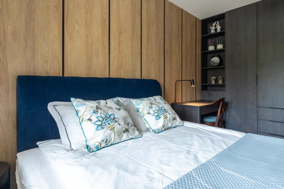 Bed, Photo of the whole room, Bedroom