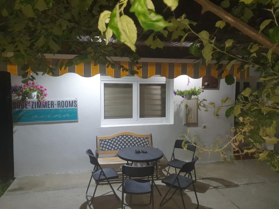 Racina Apartmani House in Montenegro