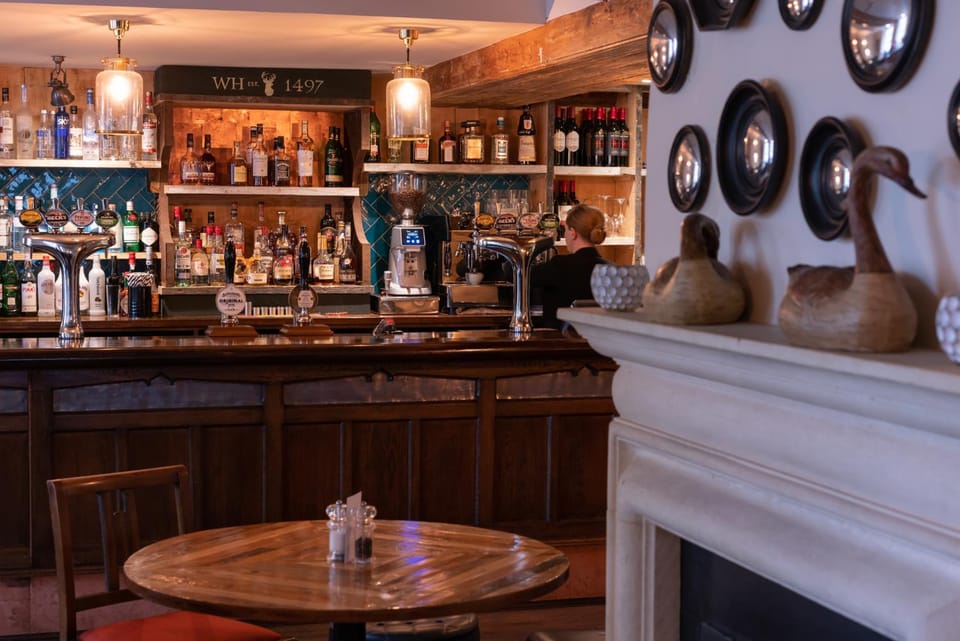 Dining area, Drinks, Alcoholic drinks, Non alcoholic drinks