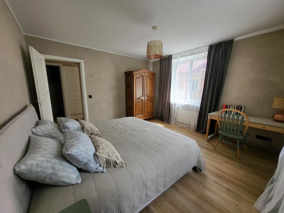 Bed, Bedroom, wardrobe