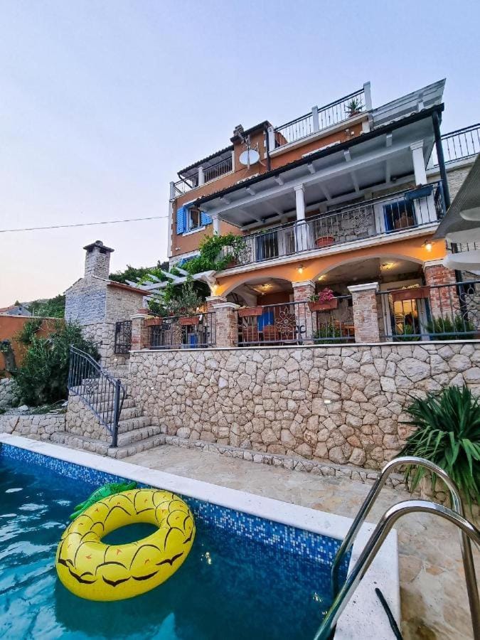 Villa Diana with pool, sauna,playground, Villa in Split-Dalmatia County