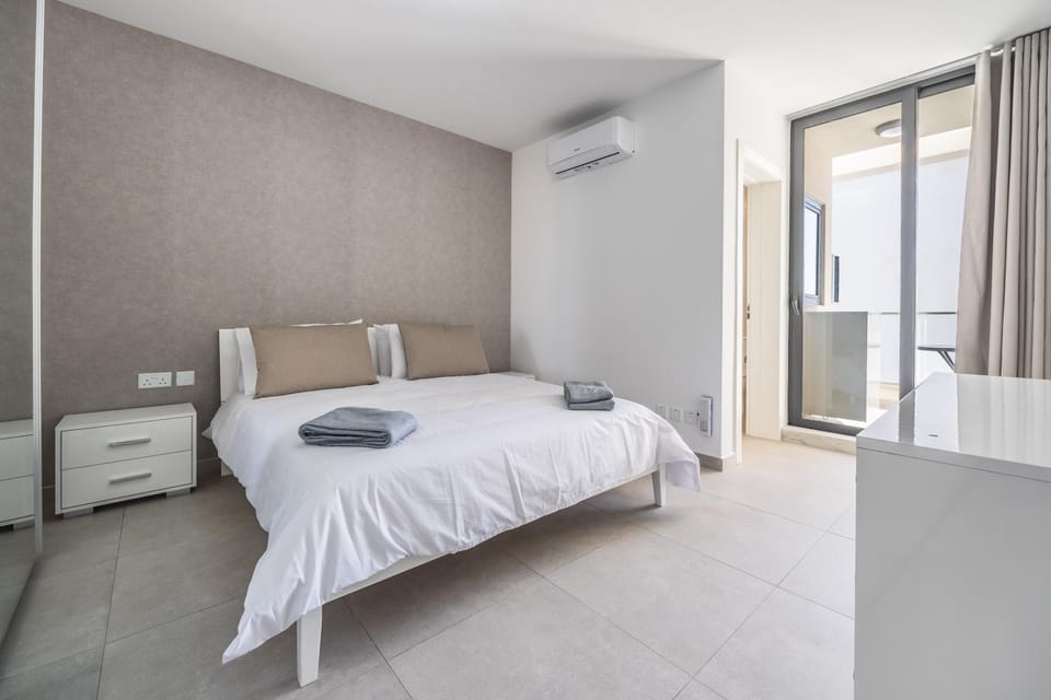 Chic Downtown Hideaway Apartment in Malta