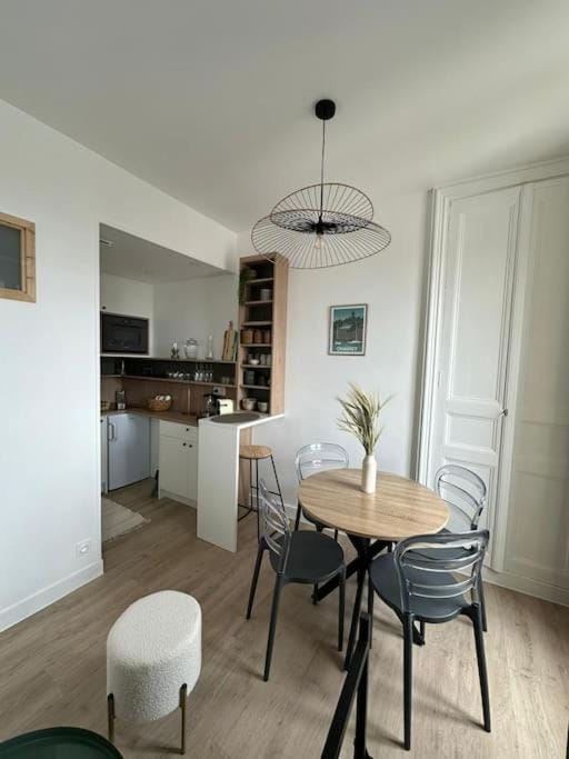 La Belle brise Apartment in Granville