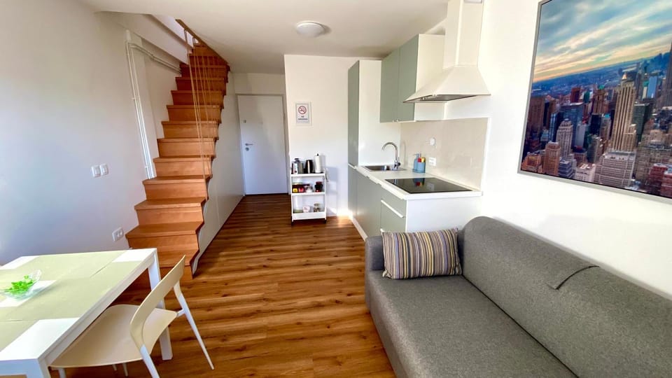 Living room, dishwasher