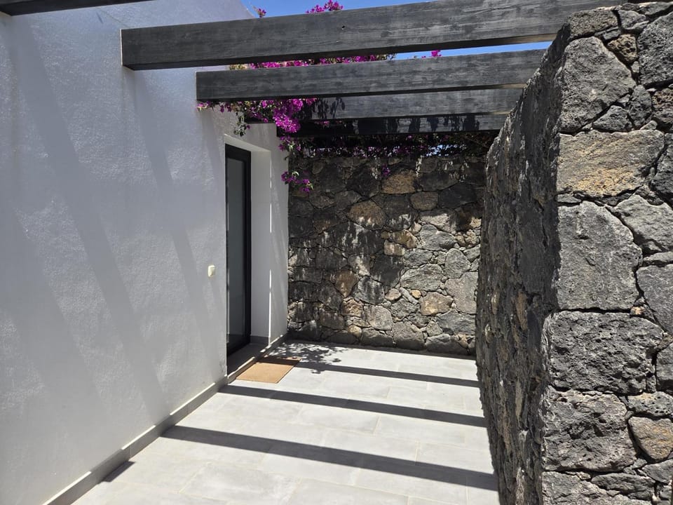 Casa Carica with heated pool in Lajares Apartment in Lajares