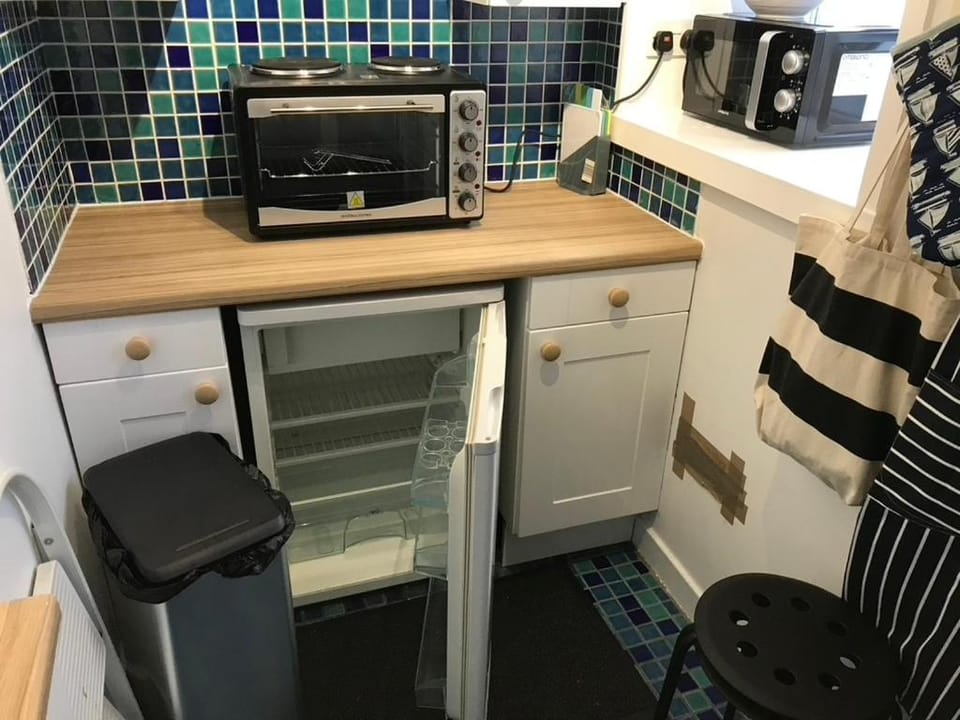 Kitchen or kitchenette, pet friendly