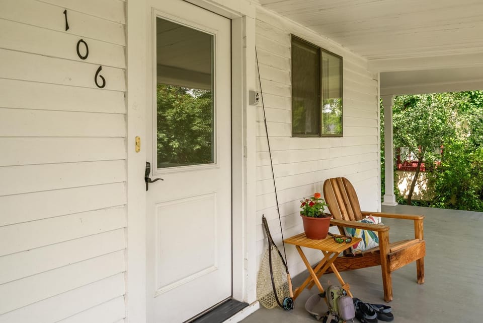 7th Street Bungalow House in Livingston