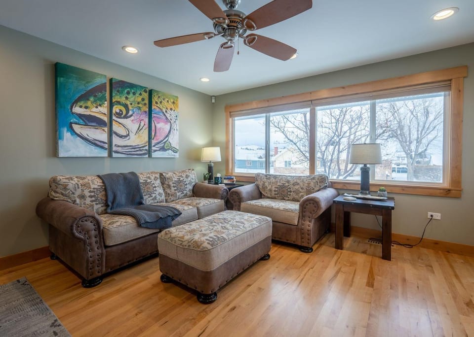 Jumping Off Point House in Livingston