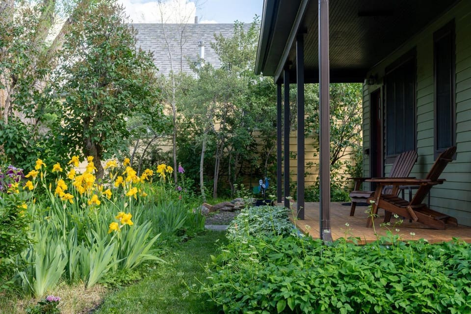 Garden House House in Livingston