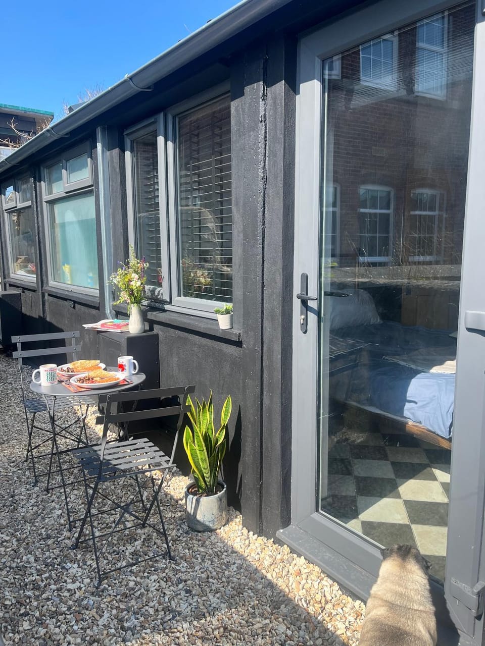 Property building, Garden, Balcony/Terrace, Balcony/Terrace, Seating area, Pets, Pets, Pets, Garden view, Garden view, Street view, Street view, Quiet street view, Inner courtyard view, internet, pet friendly, pet friendly