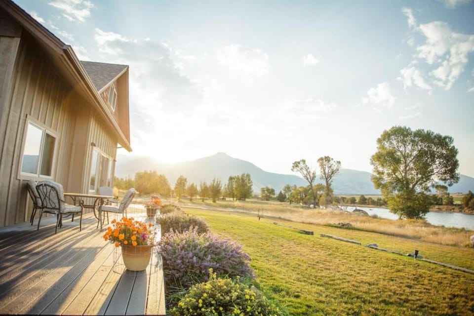 River Run House in Pray