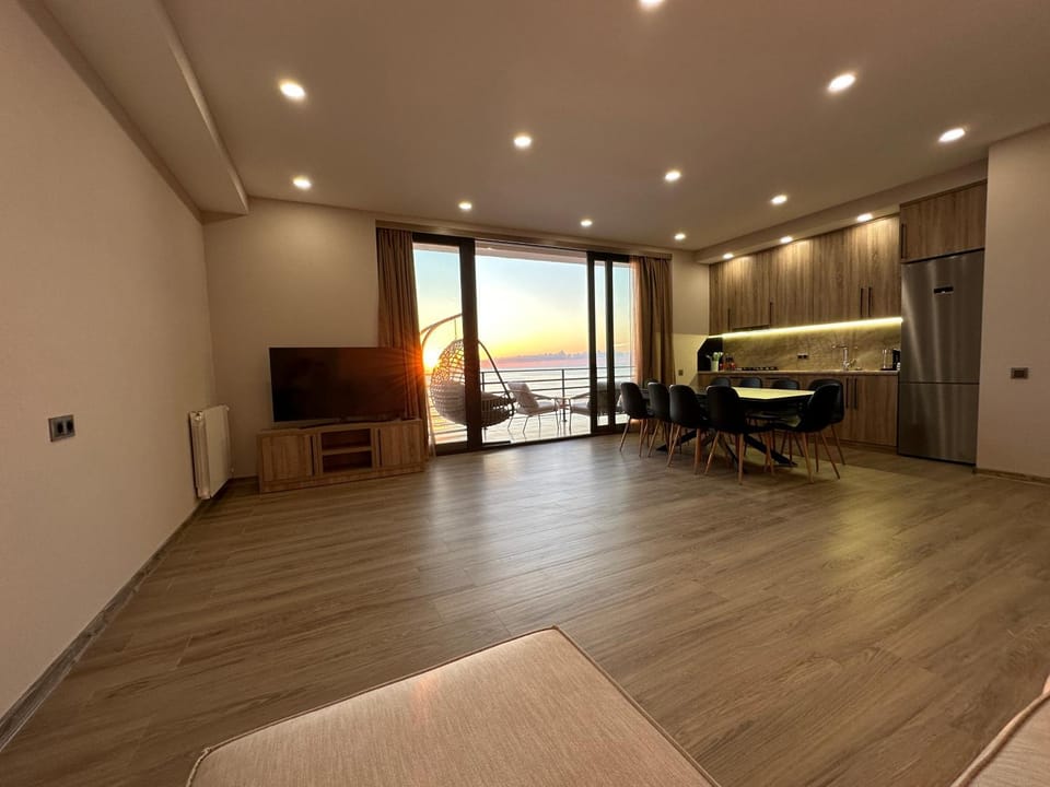 Gonio N1003 Beachfront 4Bedroom apartment Sea and Mountain view Apartment in Batumi