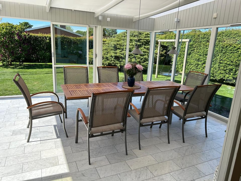 Dining area, Garden view