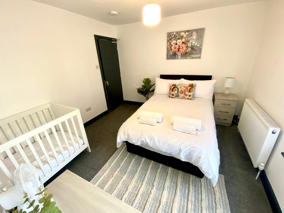 Bed, Bedroom, cot, wardrobe