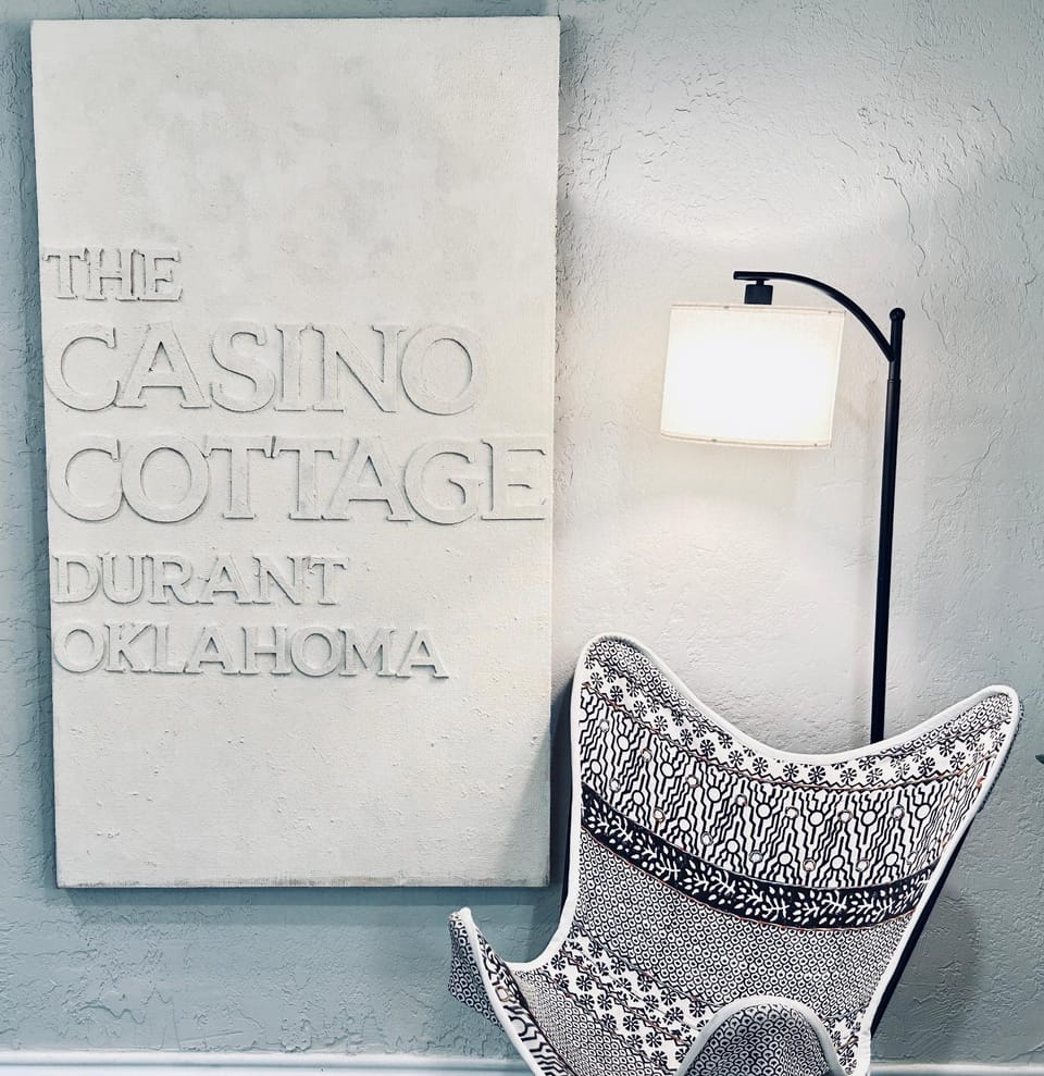 Living room, Decorative detail