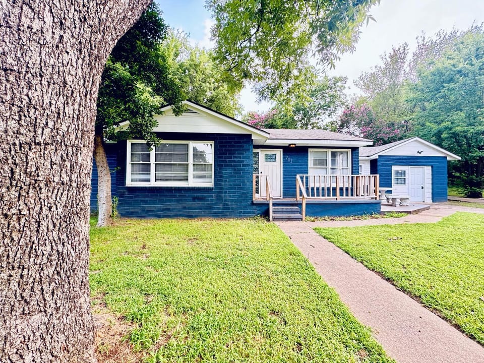 Property building, Balcony/Terrace, Balcony/Terrace