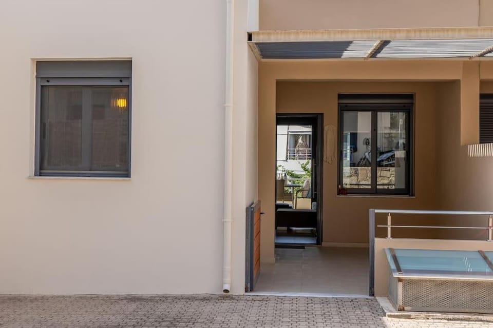 Maisonette with Exclusive Private Parking Villa in Chania