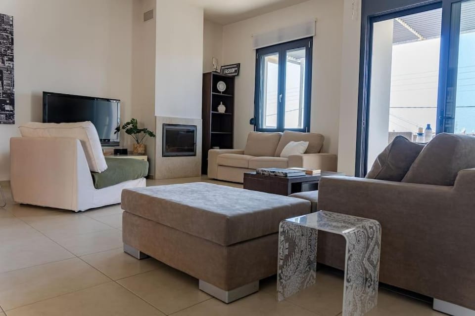 Maisonette with Exclusive Private Parking Villa in Chania