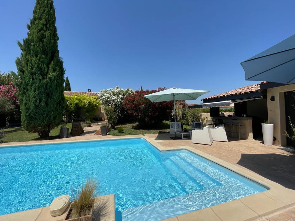Patio, Garden, Swimming pool