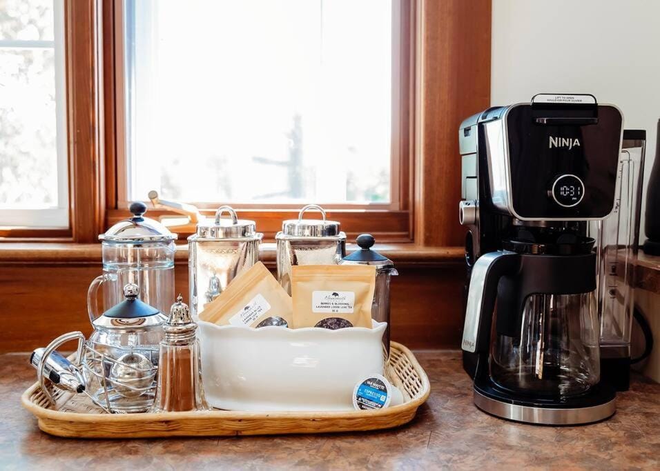 Coffee/tea facilities, Kitchen or kitchenette