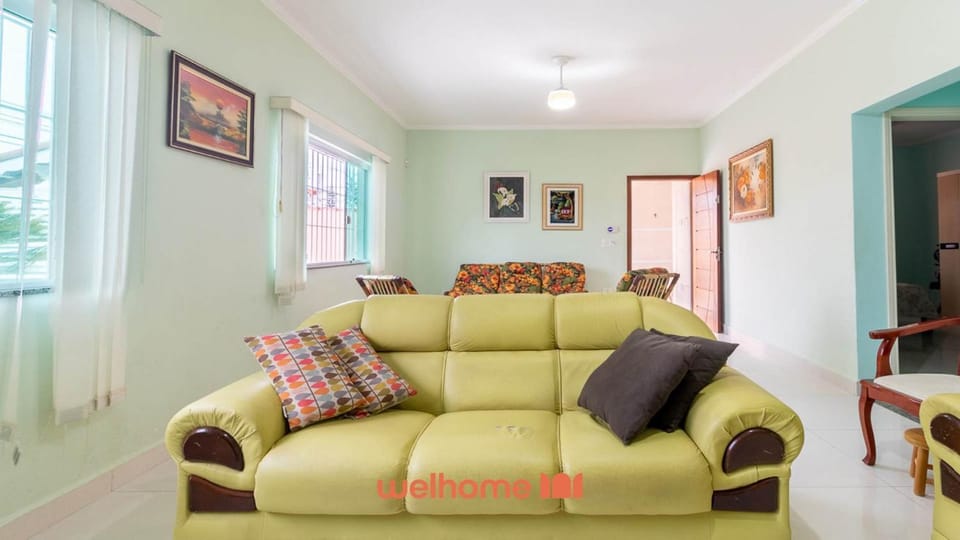Casa em Peruíbe com Piscina e Churrasqueira House in Peruíbe