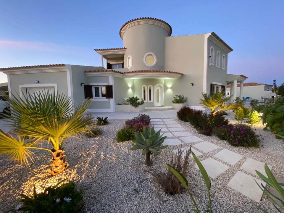 Property building, Garden view