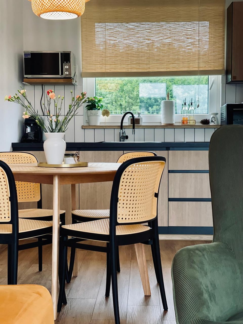 Kitchen or kitchenette, Dining area, pet friendly, stove