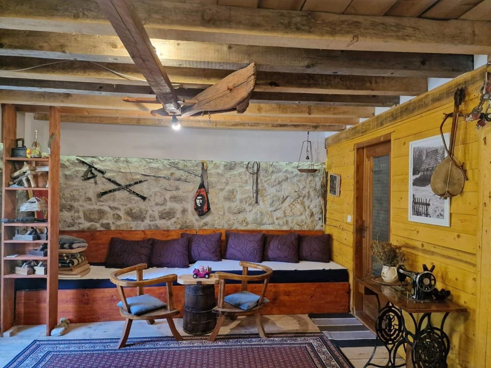 Zminica Ethno house Excalibur House in Zlatibor District, Serbia