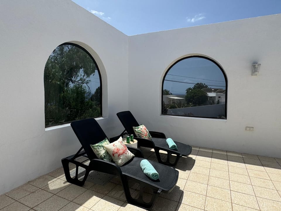 Patio, Balcony/Terrace, sunbed