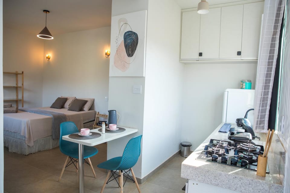 Bed, Dining area, Bedroom